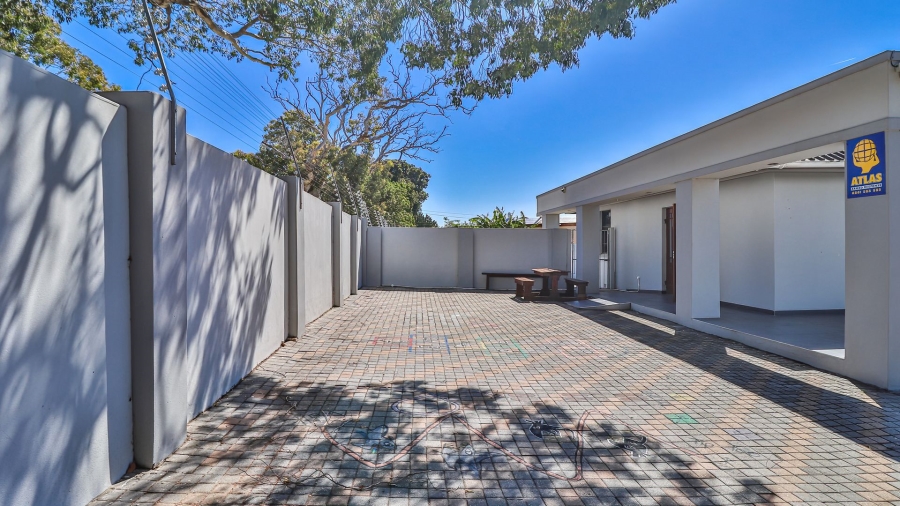 To Let commercial Property for Rent in Newton Park Eastern Cape